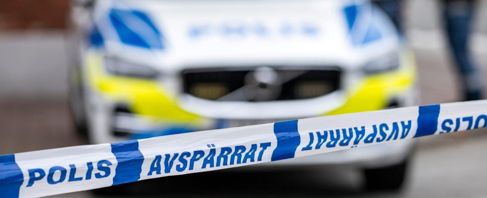 One person injured by gunshots in a Stockholm suburb