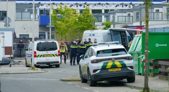 Residents return home after explosives were found in a Utrecht