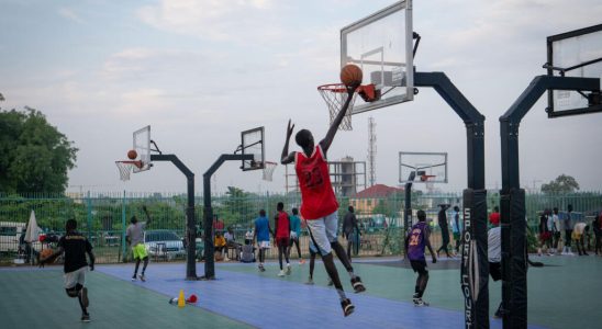 South Sudanese basketball players arouse the pride and expectations of