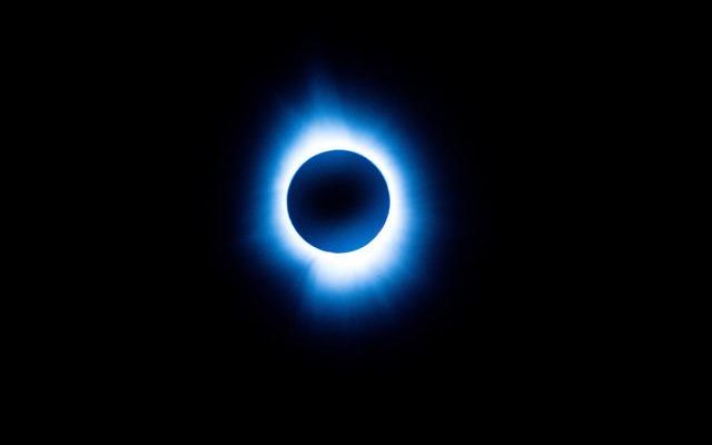 Sudden disturbances during the total solar eclipse were reflected in