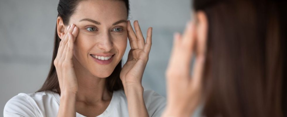 Three easy tips to combat bags under the eyes