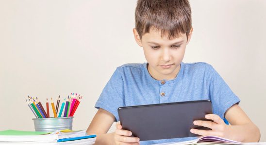 We cannot oppose screen time and reading time – LExpress