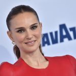 With her ultra chic hairstyle Natalie Portman brings back the glamor