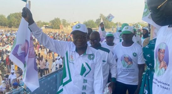 candidate Pahimi Padacke launches his campaign attacking Mahamat Idriss Deby