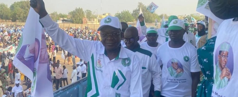 candidate Pahimi Padacke launches his campaign attacking Mahamat Idriss Deby