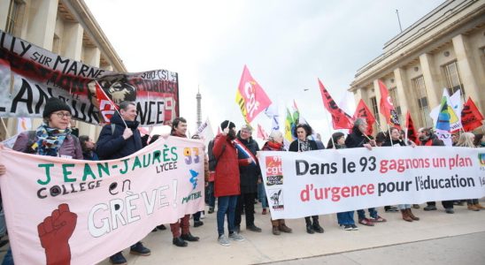 on strike teachers from Seine Saint Denis demonstrate in Paris