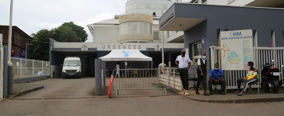 the number of cases in Mayotte increases from 13 to