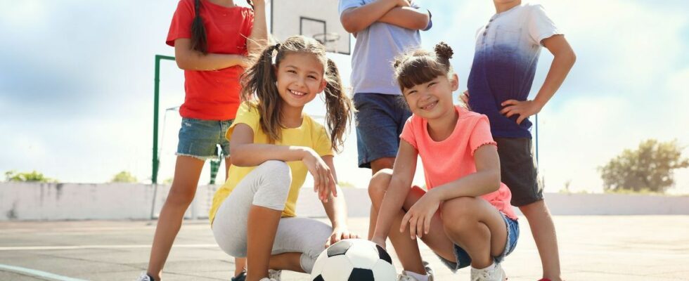 5 good reasons to put your child in a sports