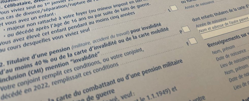 All these French people must check this tax box to