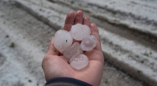 Bad weather in France impressive images of hail storms