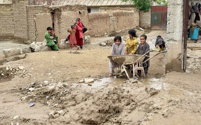 Flood disaster in Afghanistan 300 people died 1000 houses were