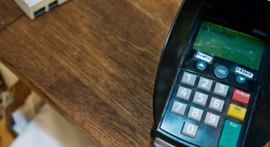 Grocery stores have problems with card payments