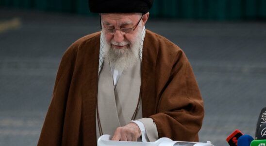 Hardline politicians tighten their grip on Iran