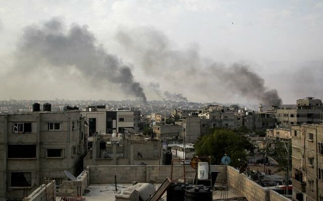 Last minute Israeli tanks in the heart of Rafah