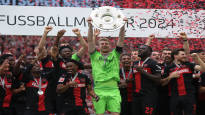 Lukas Hradecky lifted the Bundesliga championship plate Leverkusens fairytale