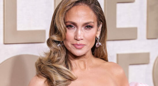 On a trip to Paris Jennifer Lopez confirms her striking