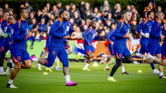 Orange fever starts slowly open training in Zeist sold out