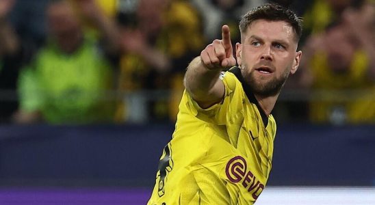 PSG stumbles against a tough Borussia Dortmund