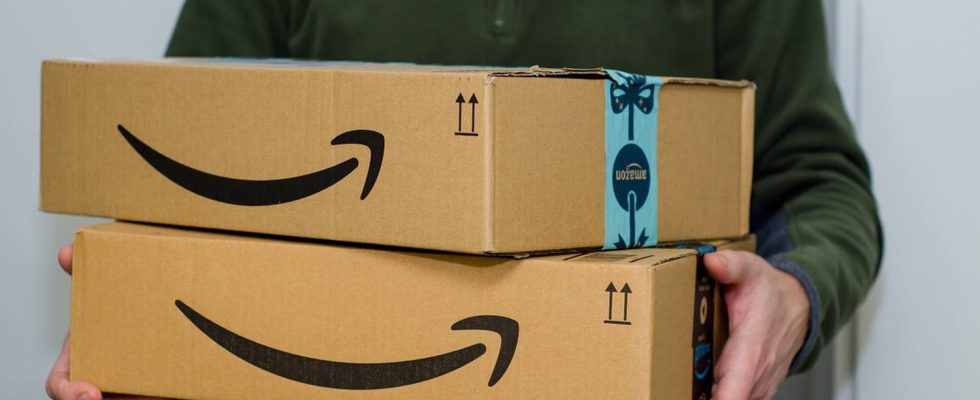 Scammers send emails with Amazon letterhead offering to get paid
