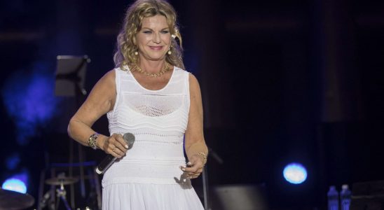 Singer Jeane Manson urgently hospitalized after heart attack