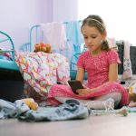 Thanks to the IKEA bag technique your child will tidy