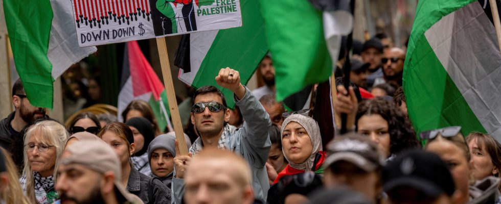 Thousands demonstrate in Sweden against Israels participation in competition