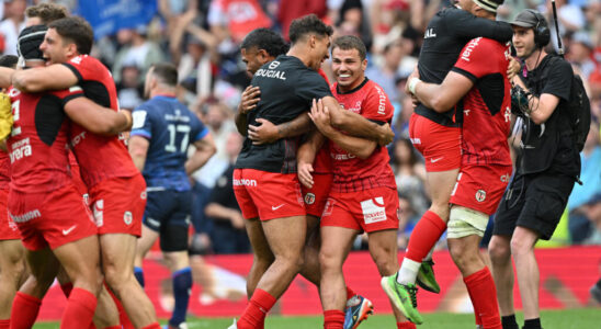 Toulouse beats Leinster after extra time to clinch a sixth