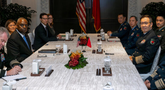 US Chinese defense ministers meet for first time since 2022