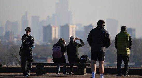 United Kingdom air quality in London political issue for municipal