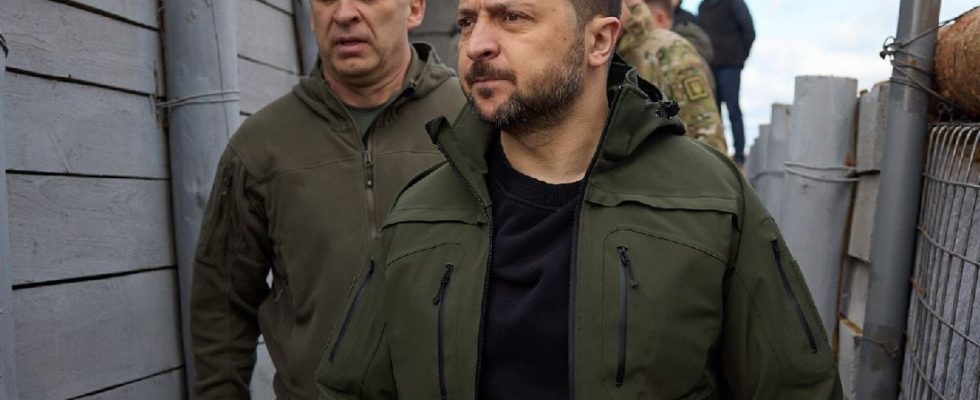 after the Russian conspiracy affair Zelensky fires his security chief