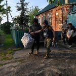 residents flee the Kharkiv region in the face of the