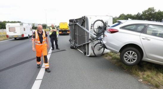 112 news Caravan on its side on A1 Drunk