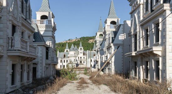 580 castles but not a single inhabitant this ghost town