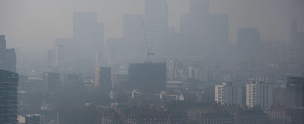 Air pollution causing 135 million premature deaths between 1980 and