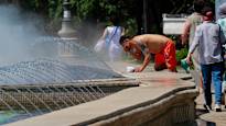 Almost 40 degrees in southern Europe tourists are lured