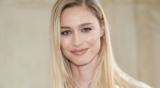 At the Dior show Beatrice Borromeo adopts the ideal chic