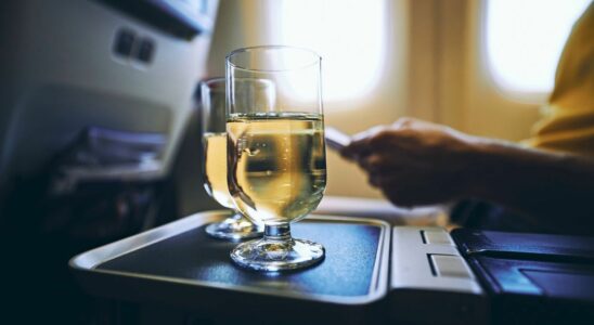 Drinking alcohol on a plane is very risky for your