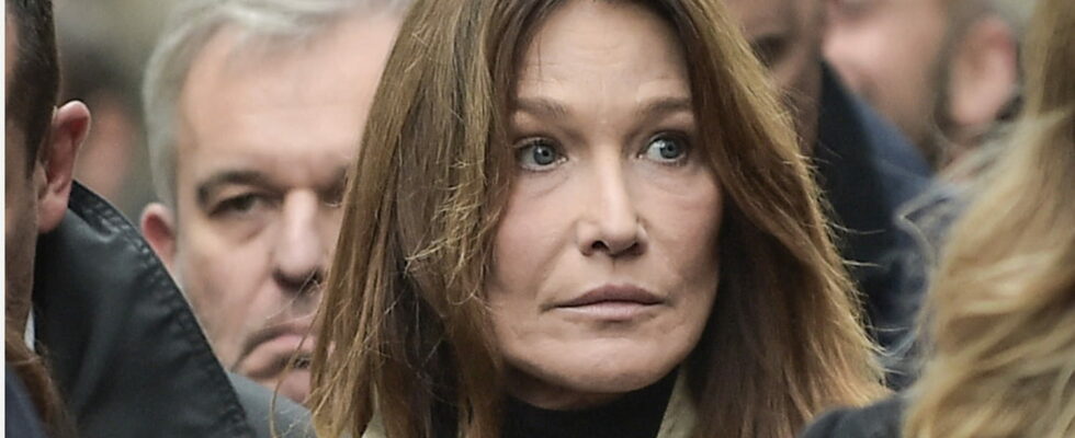 Heres the hair detail used by Carla Bruni to rejuvenate