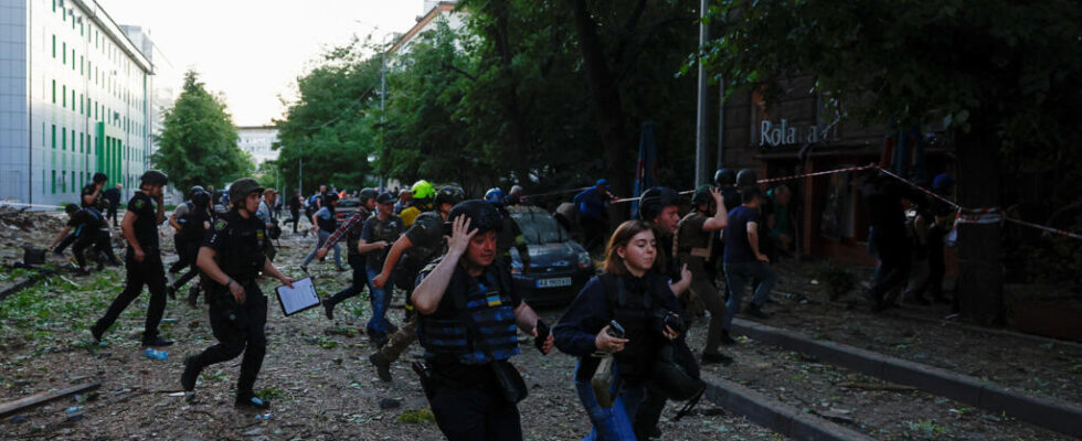 Kharkiv under pressure from terrible Russian hovering bombs