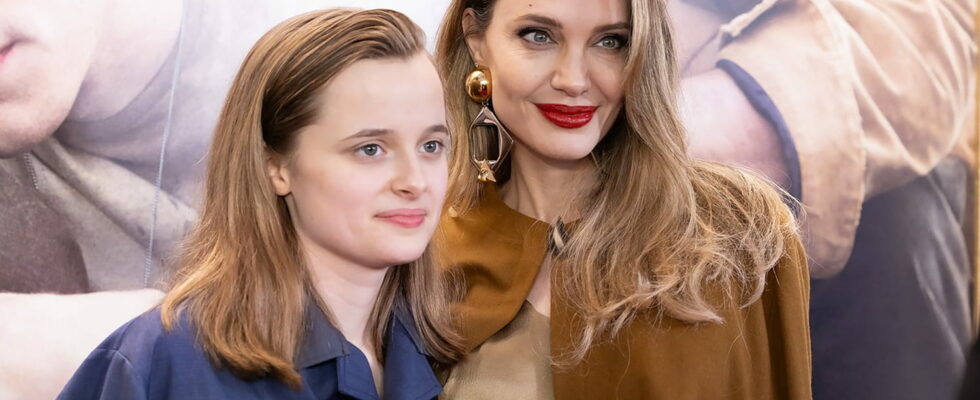 Same hair same porcelain complexion and matching outfits Angelina Jolie