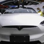 Tesla slows down after rally on the eve of assembly