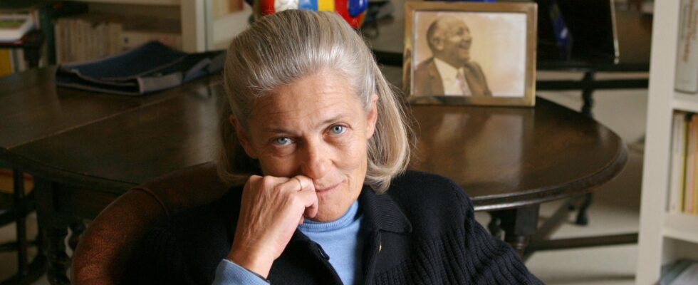 The club of Elisabeth Badinter admirers by Philippe Val –