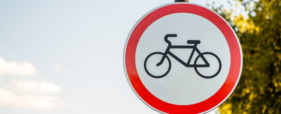 This no cyclists sign no longer quite means the same