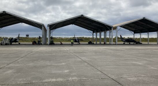 Training of Ukrainian pilots in France the Alpha Jet school