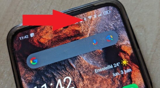Your smartphones status bar displays special icons for Wi Fi Bluetooth