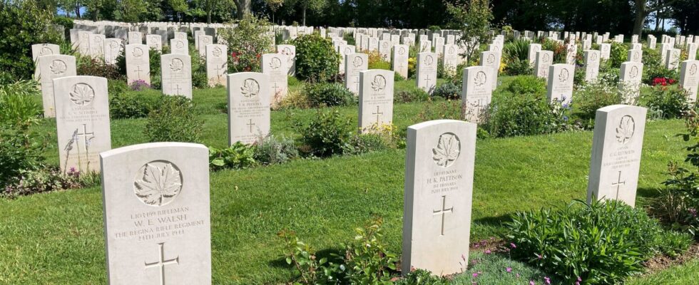 the guardians of the memory of the Canadians who fell