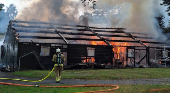 112 News Police at former Amstelhoek church Fire at