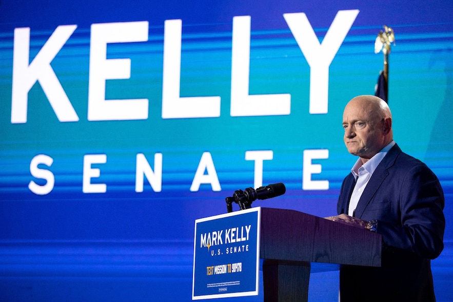 Democratic Senate candidate Mark Kelly in Tucson, Arizona, on November 3, 2020