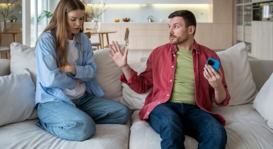 3 Reasons Why Your Partner Isnt Telling You Everything