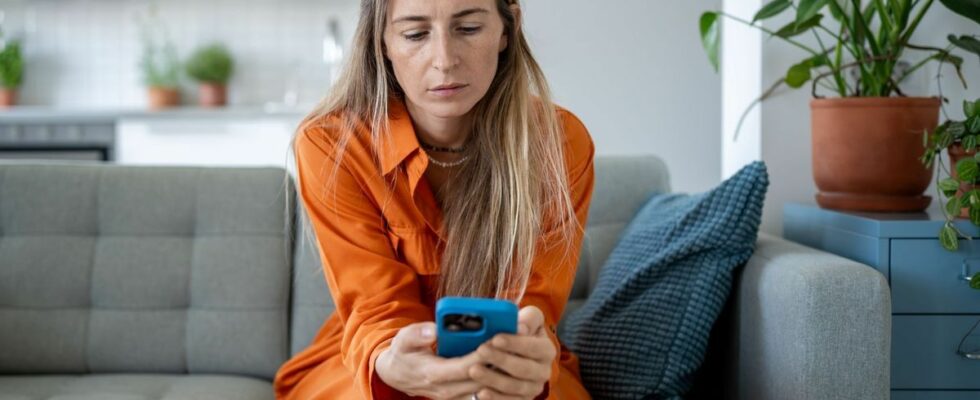 8 Texts Youll Probably Get From a Manipulator Youre Moving